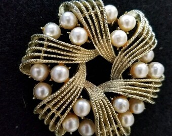 Beautiful Faux Pearl Brooch