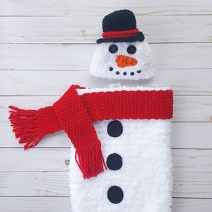 Crochet newborn snowman outfit, newborn snowman cocoon, newborn Christmas photo prop, crochet snowman costume, snowman baby hat