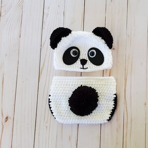 Crochet panda bear outfit, panda newborn photo prop outfit, newborn photography, panda Halloween costume, crochet bear outfit, bear hat