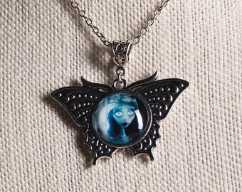 Collier à pendentif papillon avec image d'Emily
