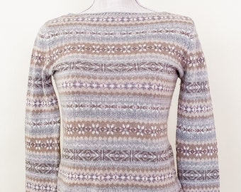 Vintage 1990s Gray Beige Gold w/Metallic Detail Nordic Knit Winter Sweater Boat Neck Soft Wool Blend