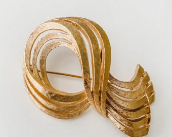 1960s Vintage Gold Swirl Brooch / Vintage Monet Brooch / Vintage Brooch / Signed Monet Brooch / Vintage Pins /Monet Brooch / Vintage Jewelry