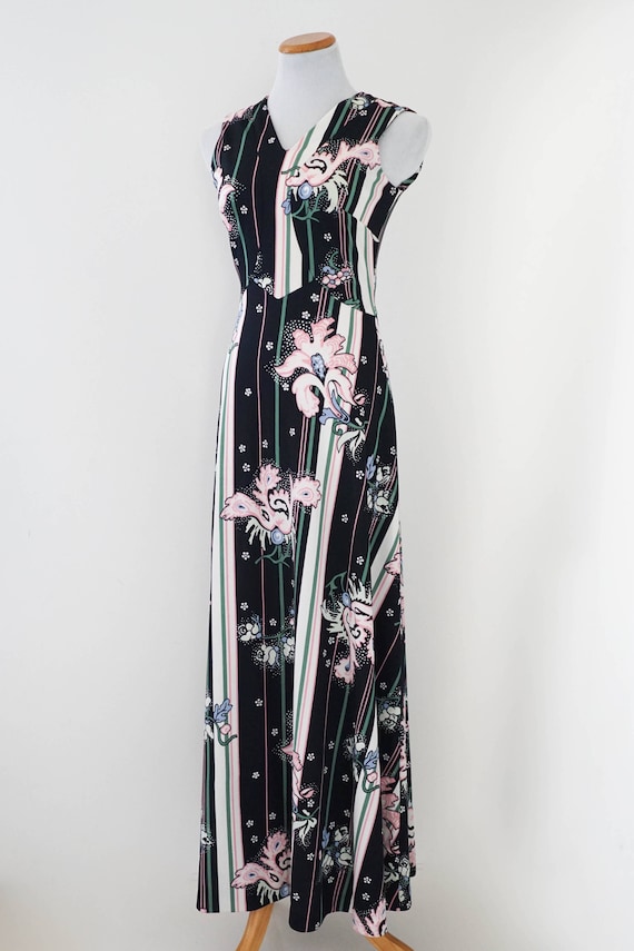 Vintage Dress / 60s Dress / 60s Floral Print Strip