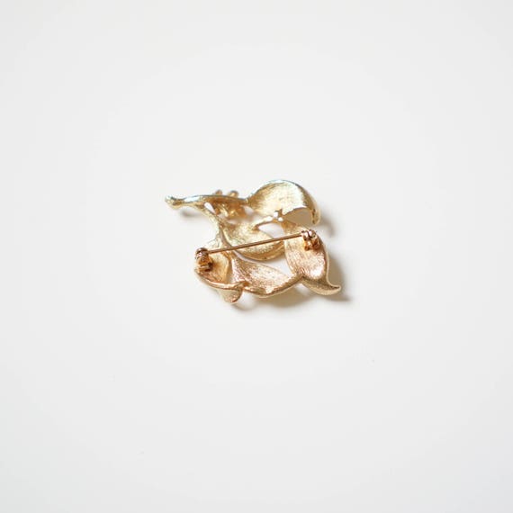 Vintage Gold Leaf Brooch / Gold Tone Leaf Brooch … - image 5