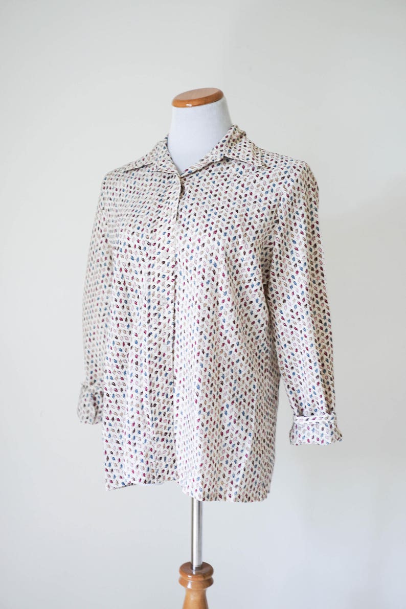 Vintage Blouse / 70s Leaf Pattern Blouse / 70s Blouse / 70s Collared Blouse / Vintage Clothing / 70s Clothing / 70s Patterned Blouse image 4