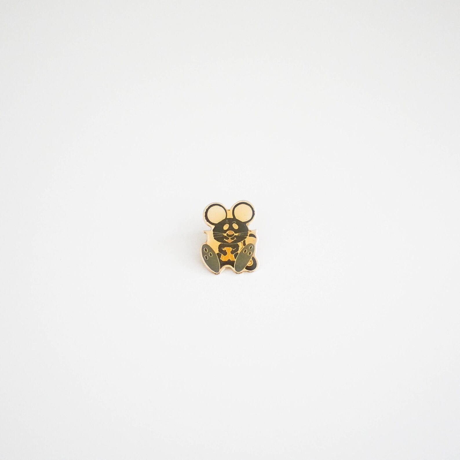 Vintage Enamel Pin / Vintage Mouse Pin / 70s Vintage Mouse Enamel Pin ...