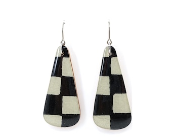 Ichimatsu Checkered Japanese Katazome Paper Earrings, Lightweight Wood Dangles, Sensitive Ears - Gray and black