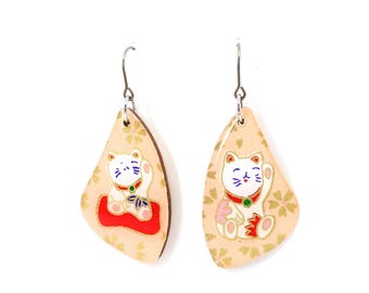 Light peach Manekineko cat earrings with titanium hook, Luckey cat, Japanese Chiyogami