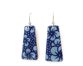 Retro floral Japanese paper long earrings with titanium hook - Indigo blue