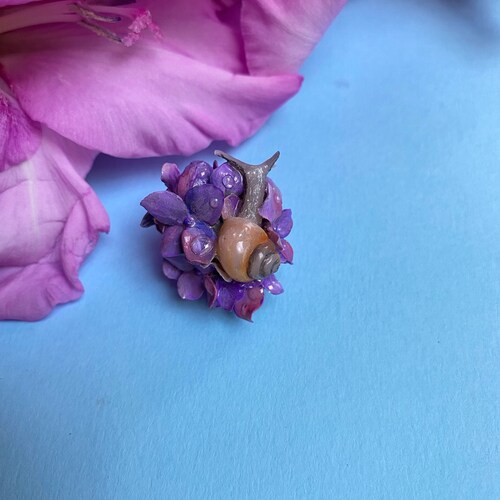 Bijoux de cheveux. Bijoux bohèmes. Bijoux de dreadlocks. Bijoux d'hortensia en pâte polymère. Bijoux d'escargot. Bijoux d'été