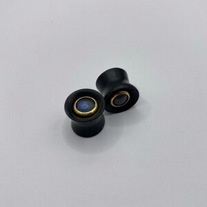 Photo shows an example of 10 mm plugs