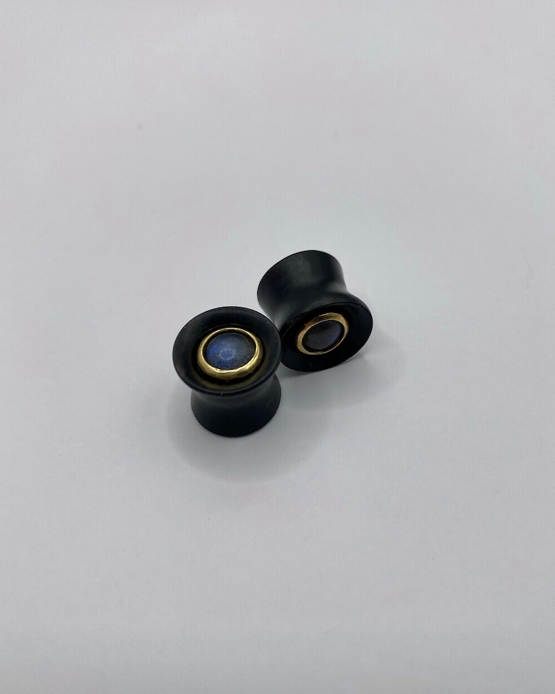 Photo shows an example of 10 mm plugs