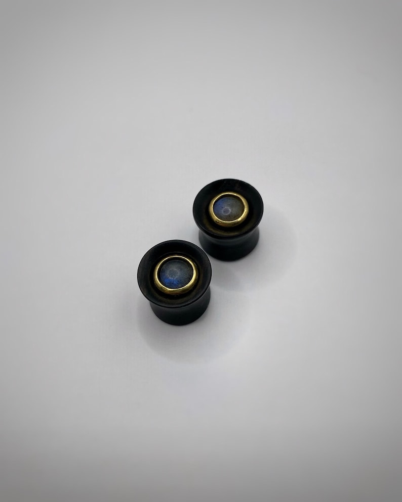 Photo shows an example of 10 mm plugs