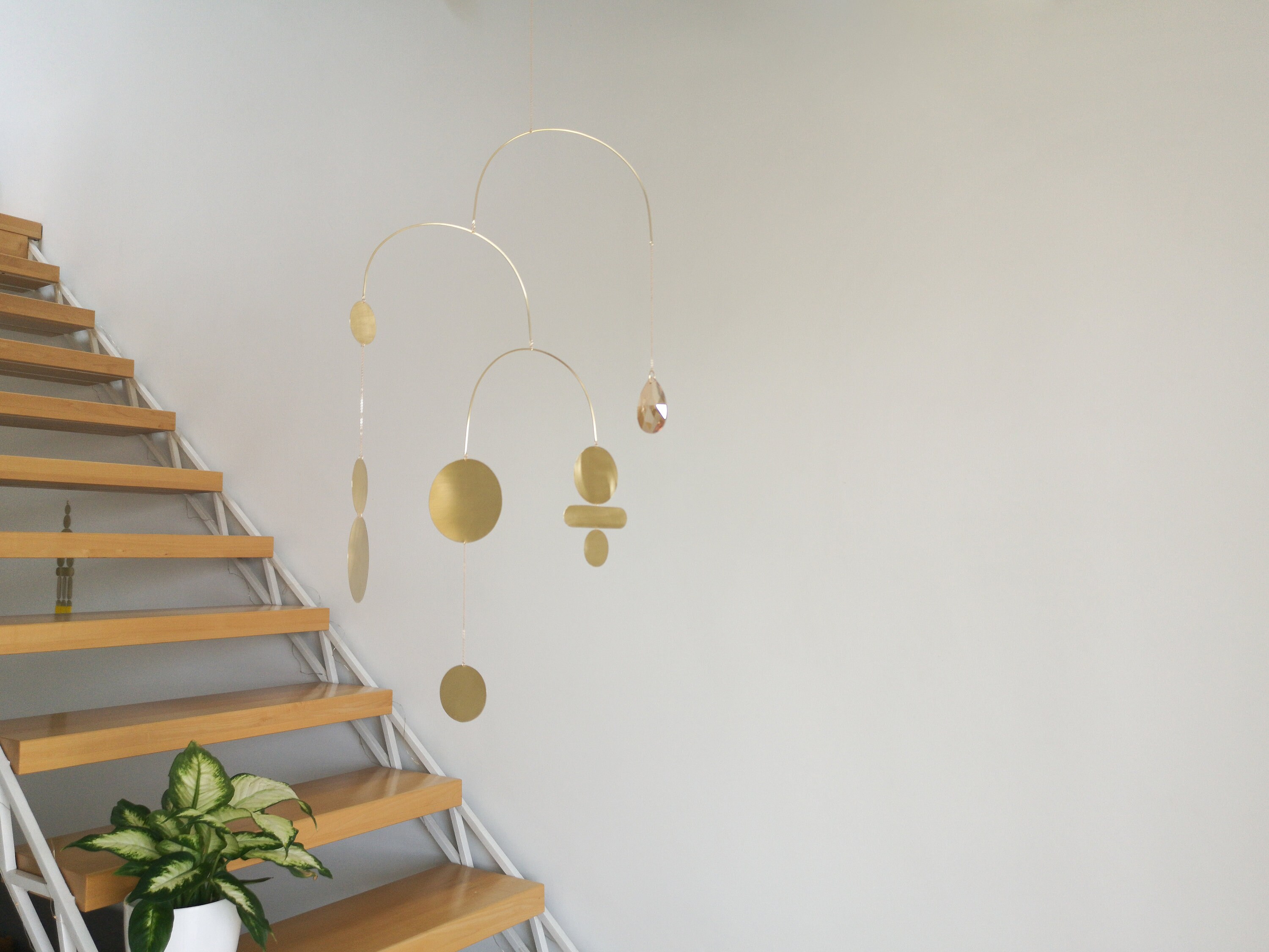 Mobile en laiton cinétique. Sculpture en plein air suspendue. Etsy