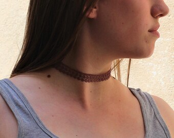 PLUM PETAL Choker