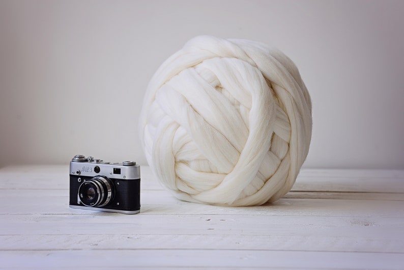 Chunky 100% Merino Wool Yarn for Chunky Knit Blanket, DIY Knitting Kit, Super Chunky Yarn, Chunky Yarn Giant Knitting Gift Christmas image 9