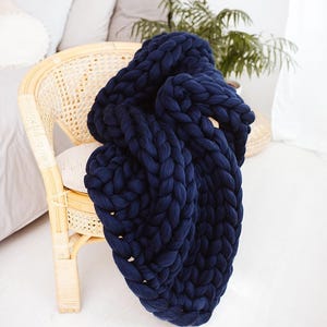 Luxury Blanket Made from 100% Natural Merino Wool, Super Soft Cozy & Warm Present Navy blue