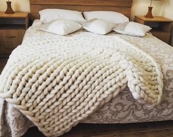 Wrap Yourself in Warmth – Wool Throw Blanket Chunky Handcrafted for Peaceful Evenings, Perfect Christmas Gift Idea, Queen, Twin, King Sizes