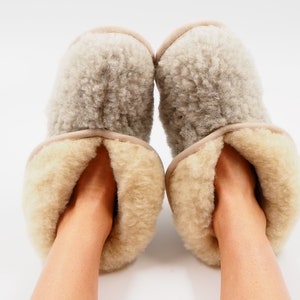 Women&#39;s Slippers in gray beige brown, lightweight & natural sheeps wool, Handmade woolen footwear for cold feet, Warm gift for girlfriend
