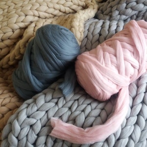 Chunky Merino Wool Yarn, Giant Yarn, Super Bulky Yarn, Jumbo Yarn, Arm knitting Yarn, Chunky Merino Wool, Wool Roving Yarn, Chunky Yarn, Chunky Blanket Yarn, yarn for finger knitting, hand knit wool, soft super chunky yarn, Giant Yarn, giant knitting