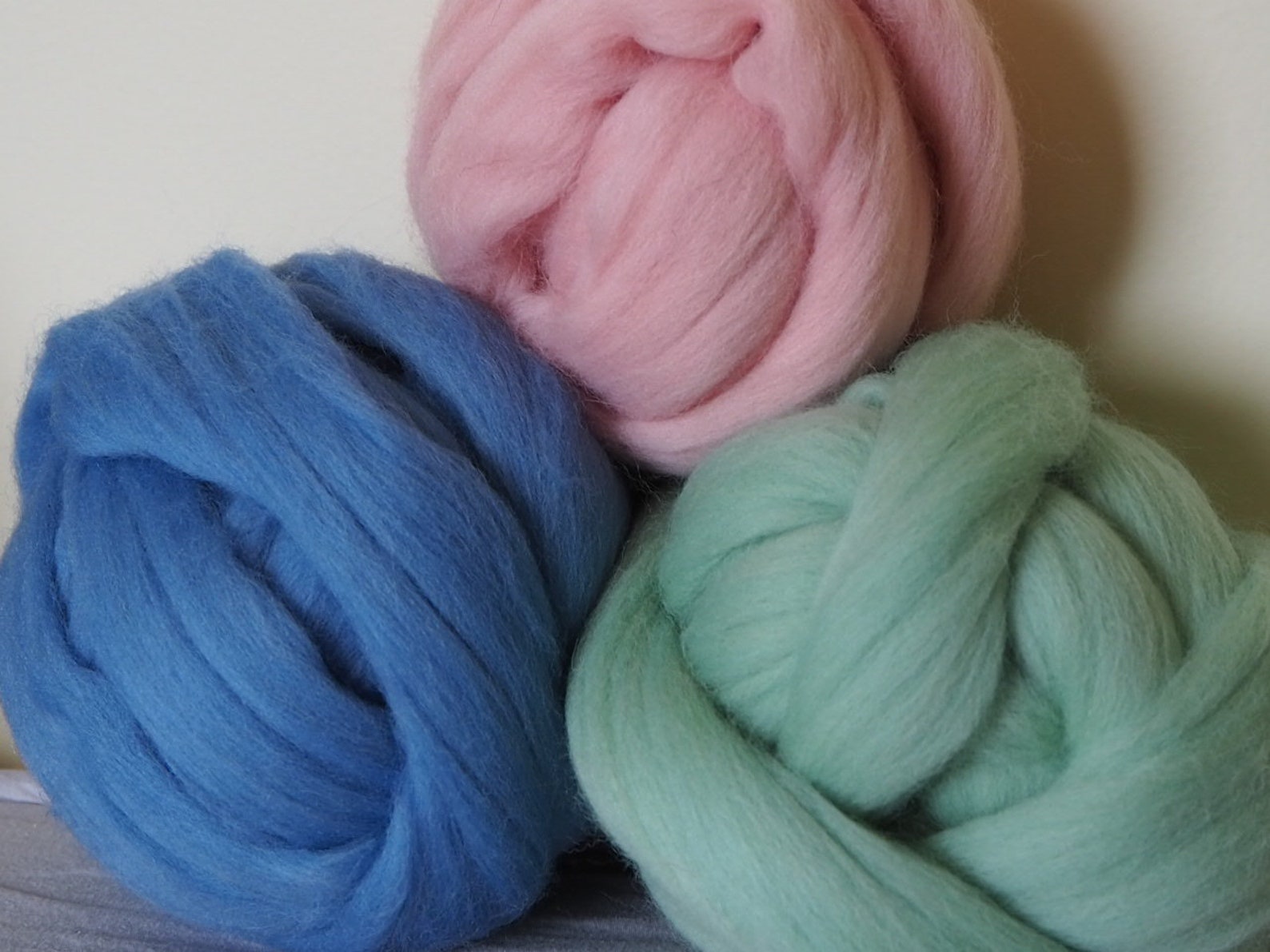 Merino Wool Roving 100 Natural Wool Giant Chunky Yarn Wool Etsy