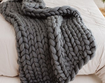 Throw Blanket for Couch, Chunky Wool Bed Runner for King Size or Queen Bed, Handmade Knit Wedding Gift for Parents, Warm Christmas Present