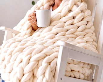 7th Anniversary Wool Gift – Chunky Knit Blanket | Merino Wool Throw Blanket | Cozy Throw | Handmade Anniversary Gift for Wife or Husband