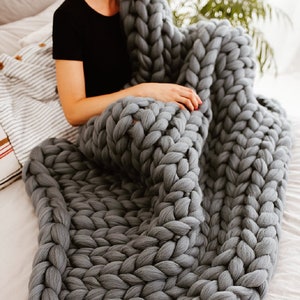 Chunky Blanket, 100% Merino Wool Blanket, Giant Blanket, Arm Knit Blanket, Chunky Knitted Blanket, Heavy 100 Wool Blanket Throw Dark grey