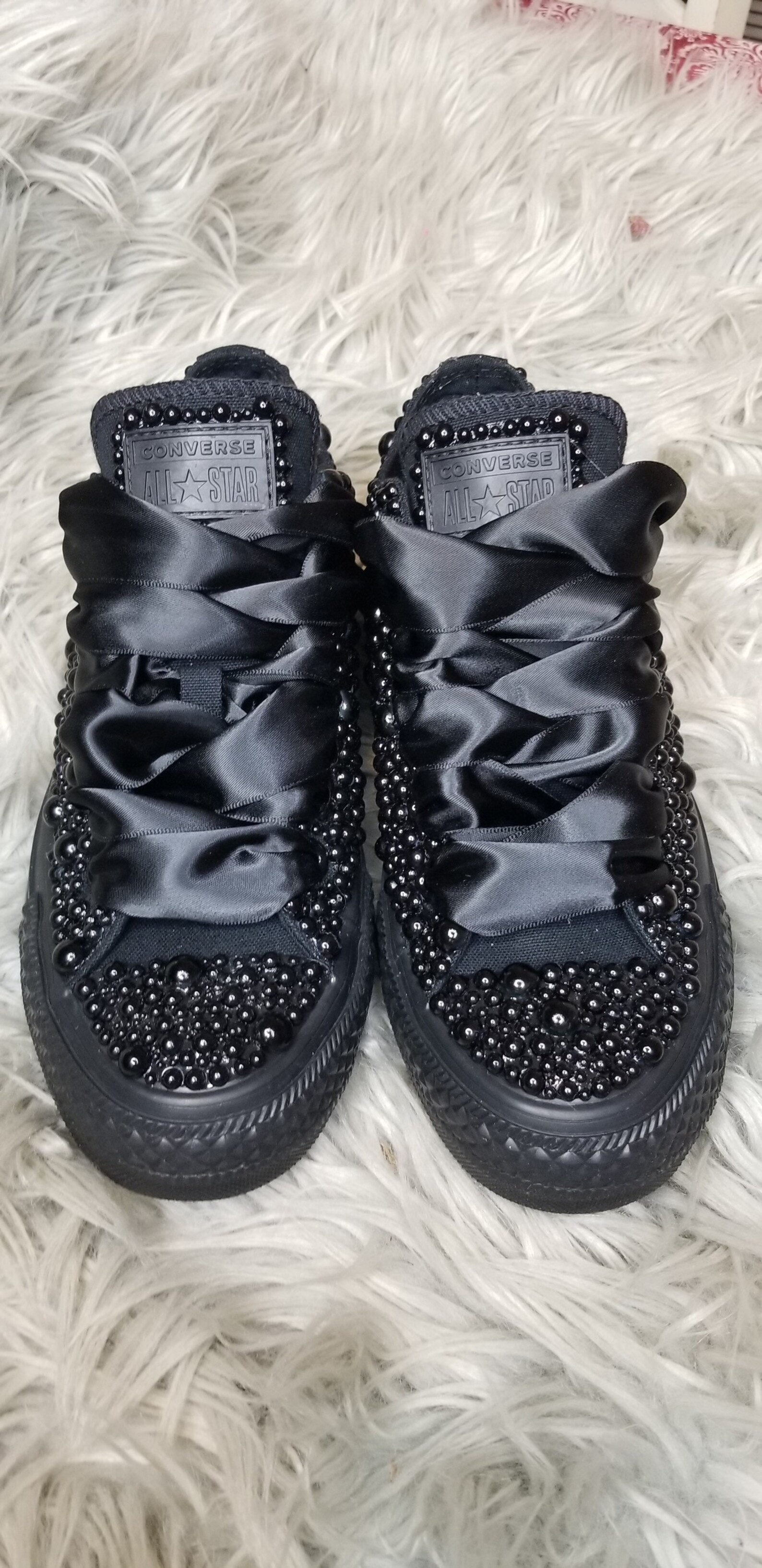black converse with pearls
