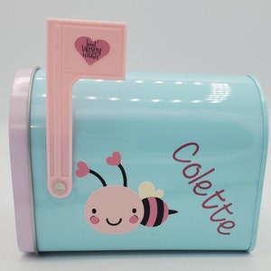 Personalized Bee Valentine Box, Personalized Valentines Mailbox, Valentines Mailbox, Valentines Day Mini Mailbox, Personalized Kids Mailbox