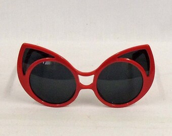 Red Oversized Cats Eye Sunglasses Retro 1970s 80s UV400 - Etsy display picture 2
