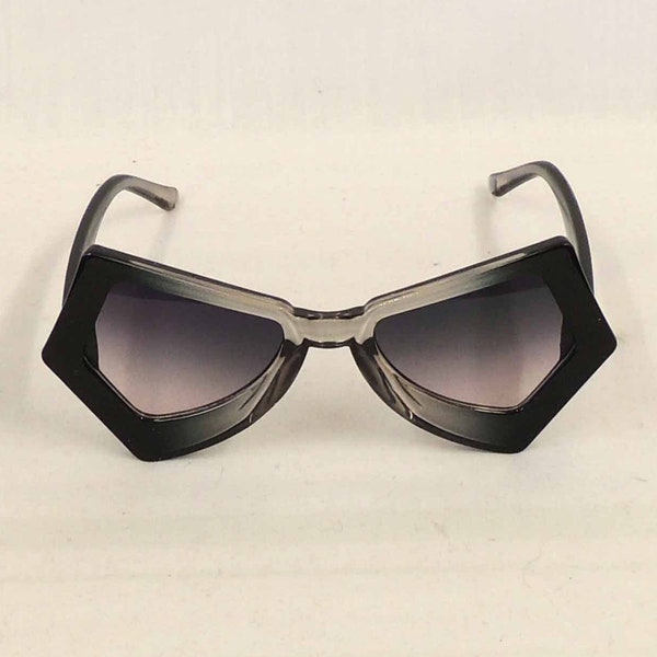 Fantasia Black Retro Wing Sunglasses  1950s 1960s style  UV400