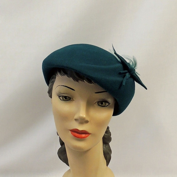 Dark Teal Green  Vintage style 1940’s 1950’s inspired  Percher  Hat with Feather trim