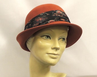 Vintage Italian Velour Cloche Hat Brown Taupe Sculpted Felt Bucket Hat Bucket Cloche Hat Suede Taupe main image 3