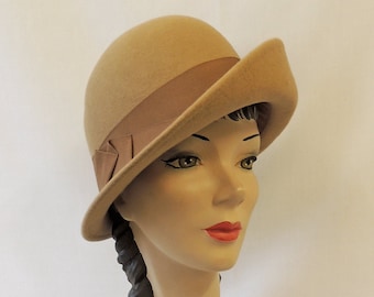 Camel Vintage style 1930’s 1940’s inspired 100% Wool Turn-up  Brim Round Crown Tilt Fedora Hat