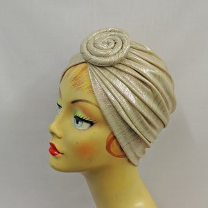 Metallic Ivory & Gold Vintage style  1920s's  Round  Knot Turban