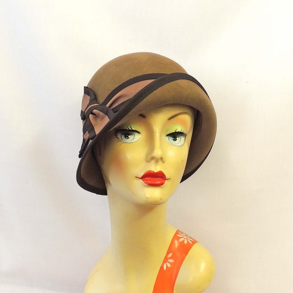Mid  Brown  Vintage style 1920’s 30’s Short Brim Wool Felt Cloche Hat