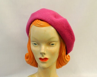 Béret de style vintage des années 1930, rose fuchsia vif 100 % pure laine vierge, classique intemporel des années 1940