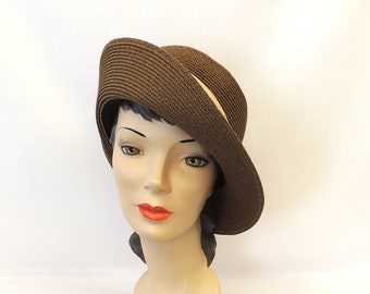 Chapeau Cloche marron et beige style vintage des années 1930 des années 1940 à large bord