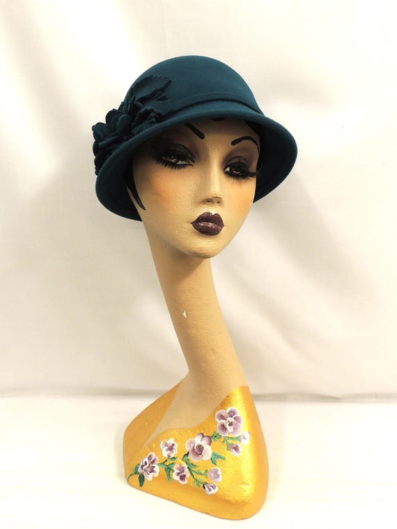 1920s-1940s Vintage Teal Velour Cloche / Tilt  Women\'s Hat Teal Vintage Style 1920s Inspired 100% Wool Felt Short Brim  main image 3