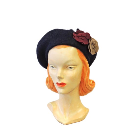 Navy Blue Flower Applique Beret 100% Pure New Wool Timeless  display picture 1