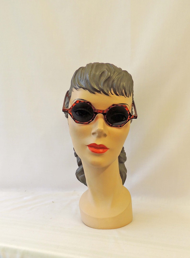 1940s Sunglasses, Glasses & Eyeglasses History Lana Faux Tortoiseshell Sunglasses 1930s 1940s style UV400 $11.54 AT vintagedancer.com