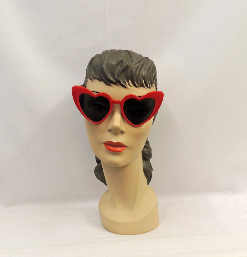 Vintage Style Jewelry, Retro Jewelry     Red Heart Shape Cats Eye Sunglasses Retro style  UV400  AT vintagedancer.com