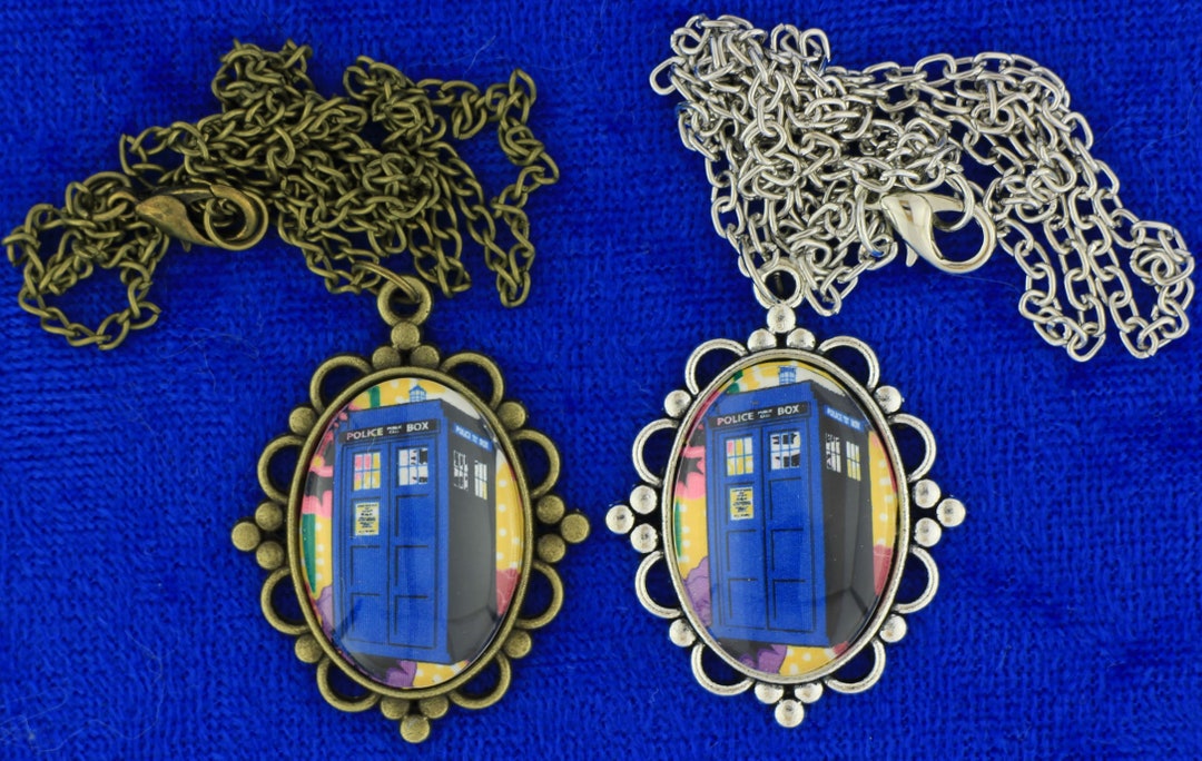 Tardis Keychain Doctor Who Tardis Police Box Necklace or Keychain Dr Who Flower ...