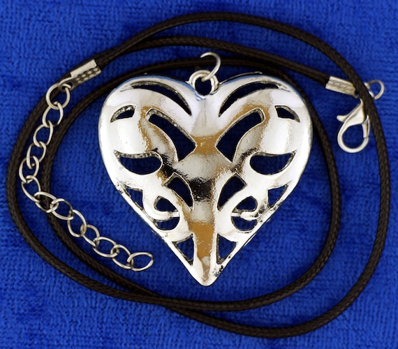 Vampire Diaries Keychains - Caroline Forbes Heart Key Ring