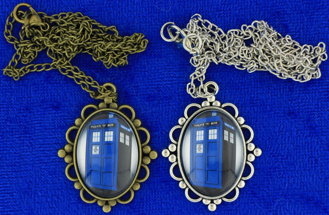 Tardis Keychain Dr Who Tardis Police Box Necklace or Keychain Doctor Who Black Through ...