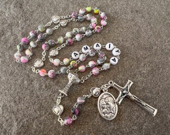 Gepersonaliseerde katholieke rozenkrans met naam + heilige MEDAILLE Maagd Maria kralen kleurrijke rozenkrans