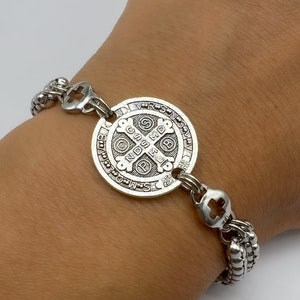 Bracelet chaîne en acier inoxydable, pendentif à breloque San Benito, médaille Saint-Benoît, cadeau religieux pour lui ses enfants garçons filles hommes femmes