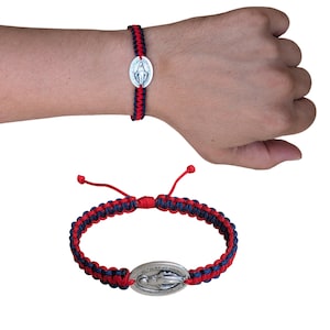 Handgefertigtes Makramee-Armband Wunderbare Medaille Anpassbare Farben Und Heilige Medaillen Einstellbares Religiöses Schnurarmband