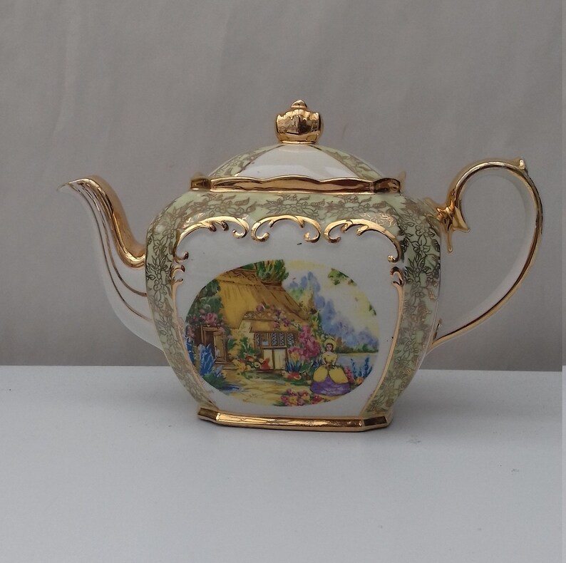 Sadler cube teapot crinoline lady Thatched cottage garden Etsy